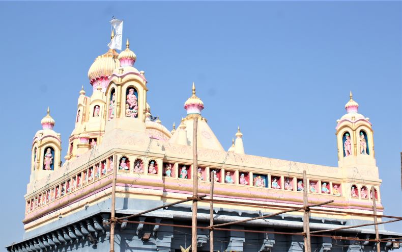 śikhara of the temple.