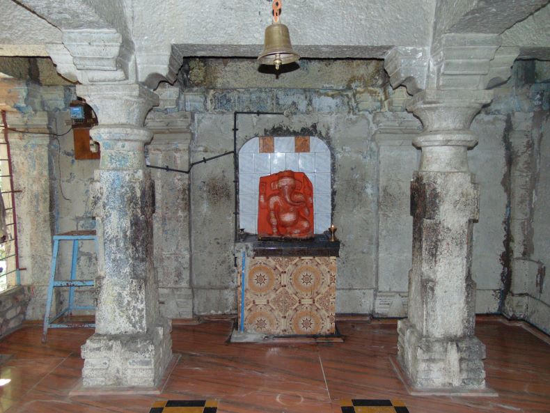 Gaṇeśa in sabhāmaṇḍapa.