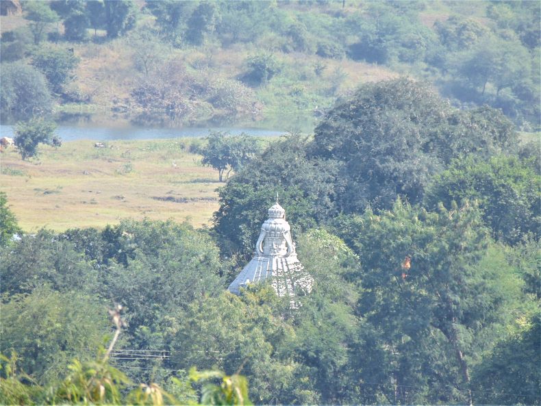 Khureśvar Mahādev Temple and Indrayani river at a distance