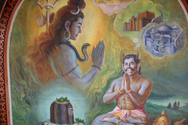 Tripurāsura worshipping Lord Śiva (Courtesy: Mhaganapati Trust).