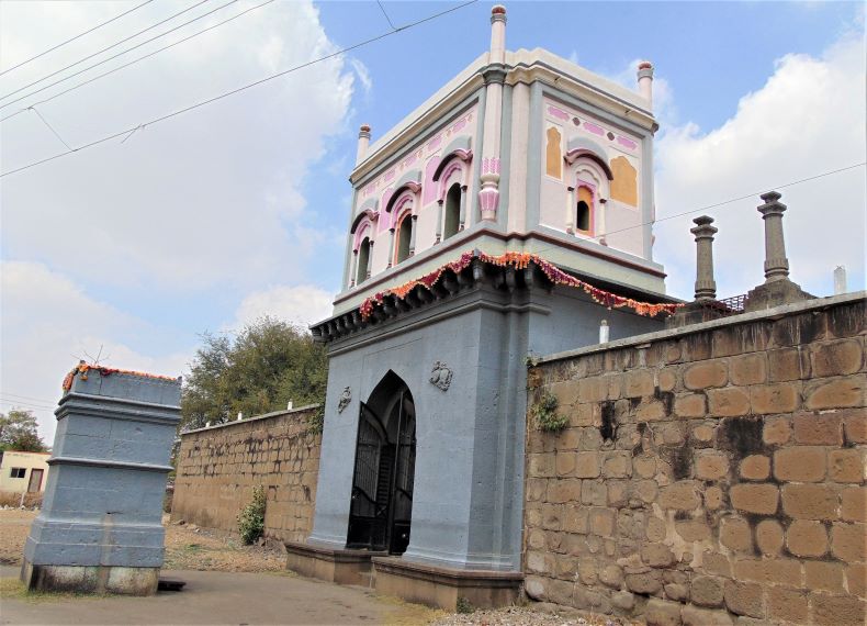 The main gate of the Kāḷabhairava temple.