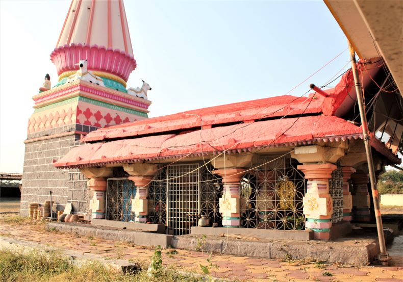 Mahādeva temple.
