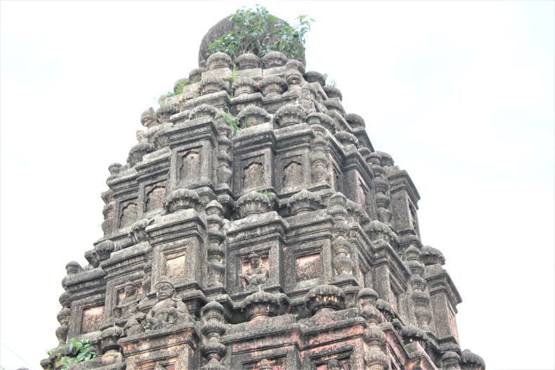 śikhara of the temple.