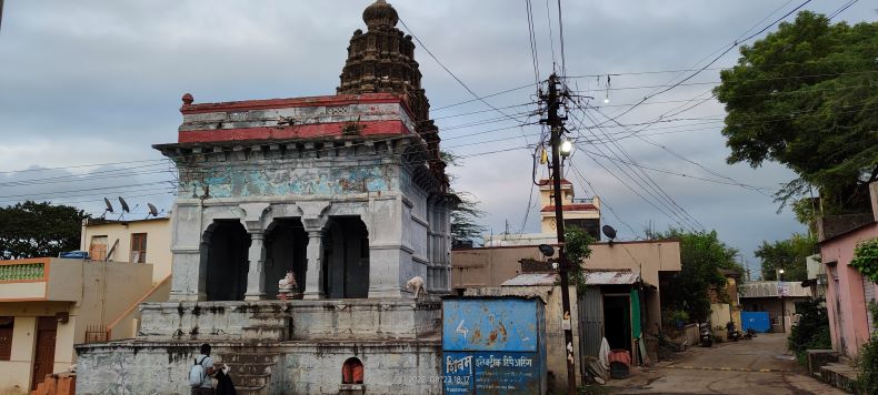 Bhīmāśaṅkara temple.