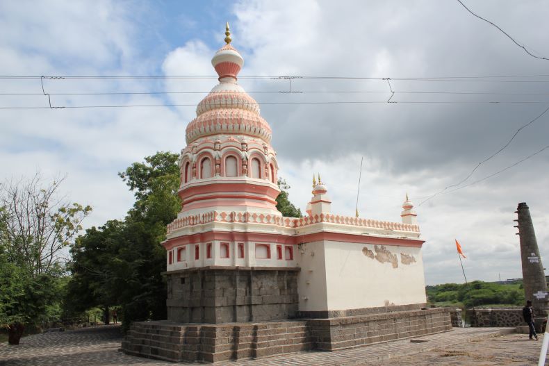 A general view of the temple.