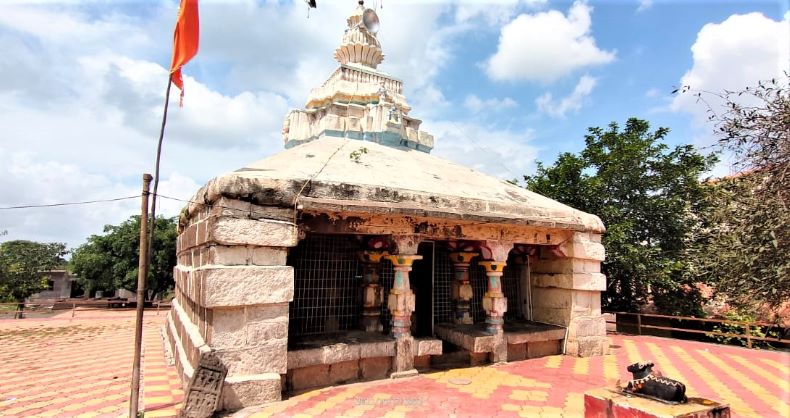 Rāvaṇeśvara temple.