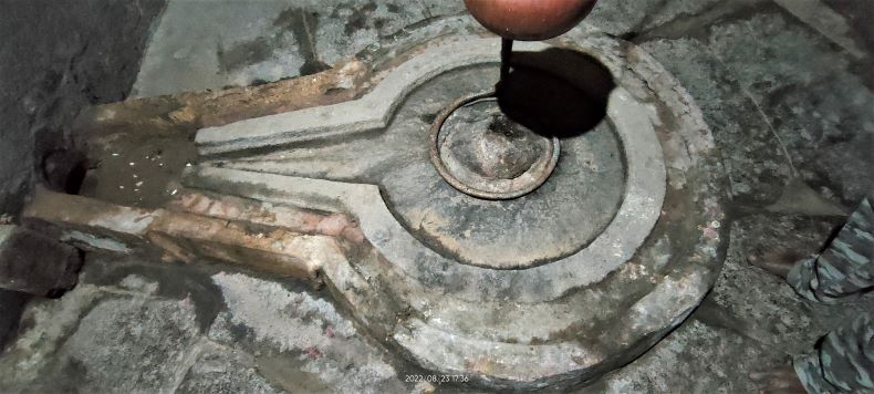 The great śivaliṅga