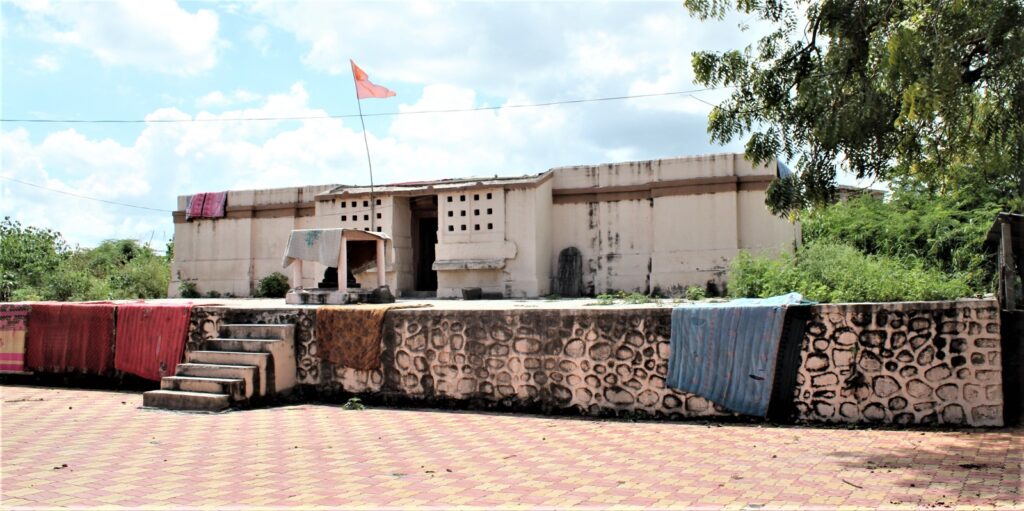 Mahādeva temple.