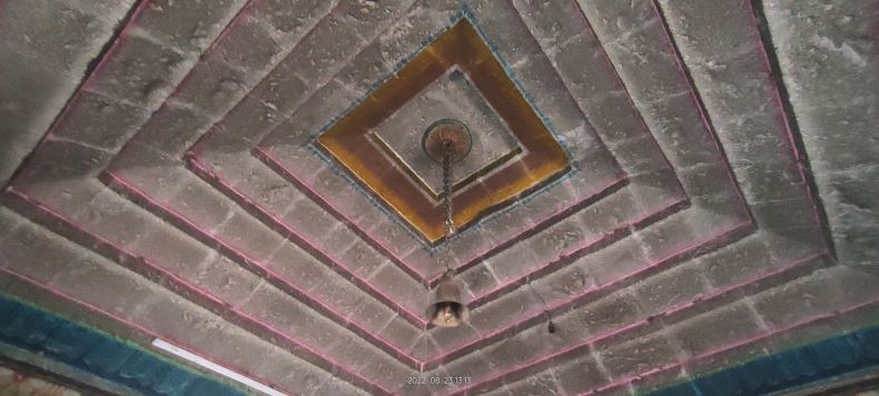 Vitana of the hall of Kāśī-Viśveśvara Temple