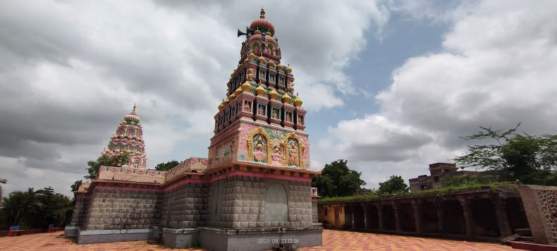 Śrīnātha and Kāśī-Viśveśvara Temples