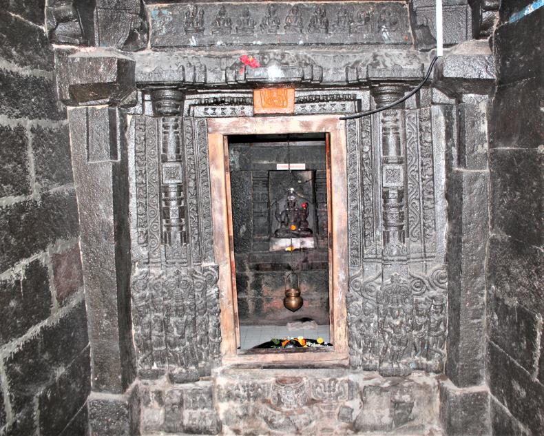 The entrance of garbhagṛha.