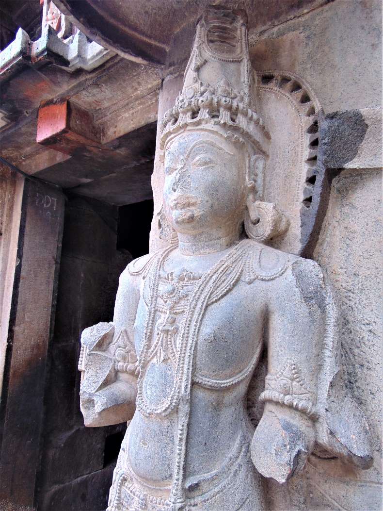 A close view of a dvārapāla.