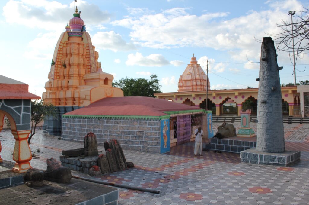 Aṅkaleśvara Mahādeva temple.