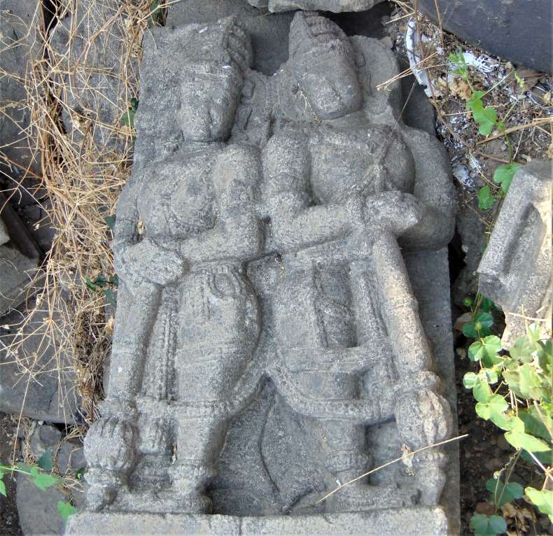 Men holding maces.